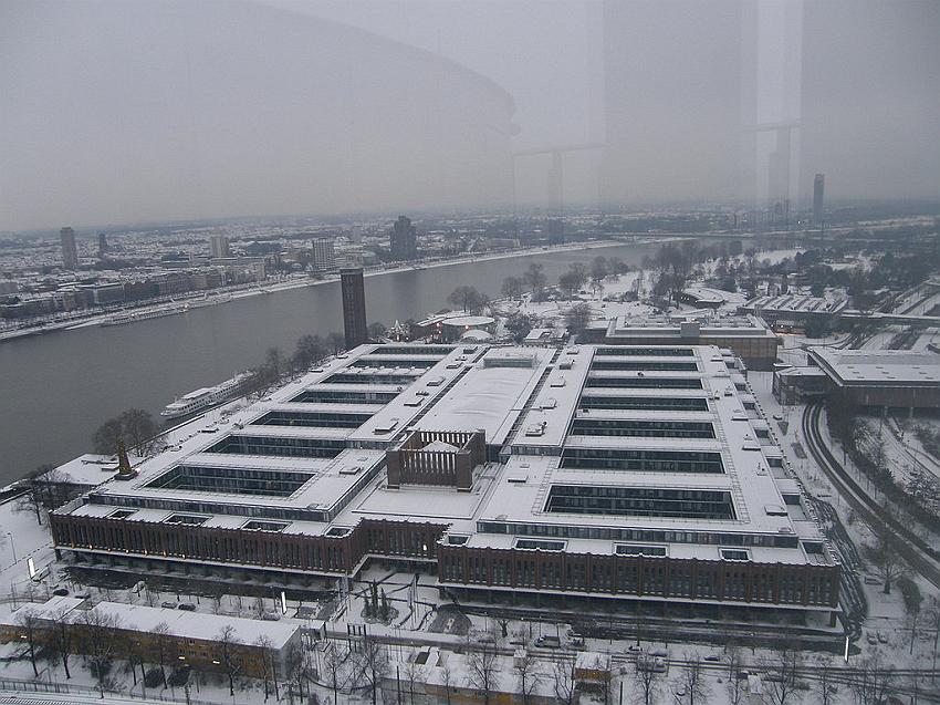 Koeln bei Schnee P302.JPG